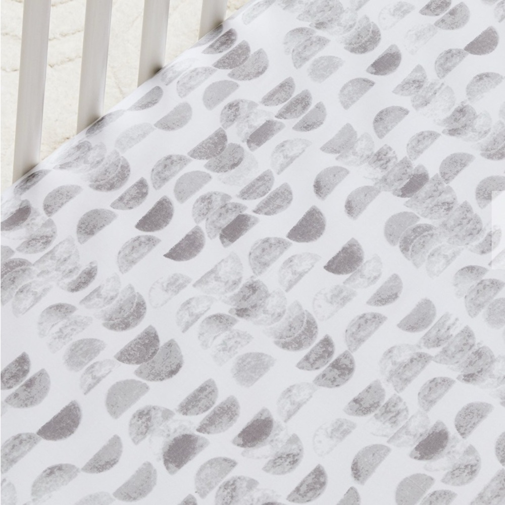 West Elm Kids Half-moon Crib Fitted Sheet NWT Cotton Baby Sheet Gray White - Picture 2 of 4